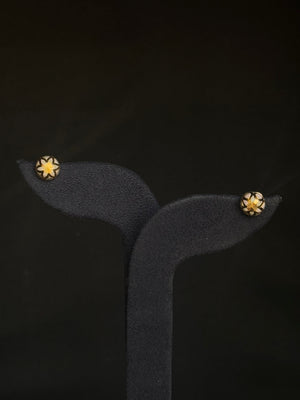 22K Gold Oval Stud Earrings with Floral/Starburst Design.