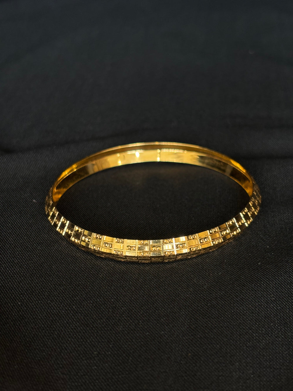22K Gold Sikh Kara with Intricate Geometric Design