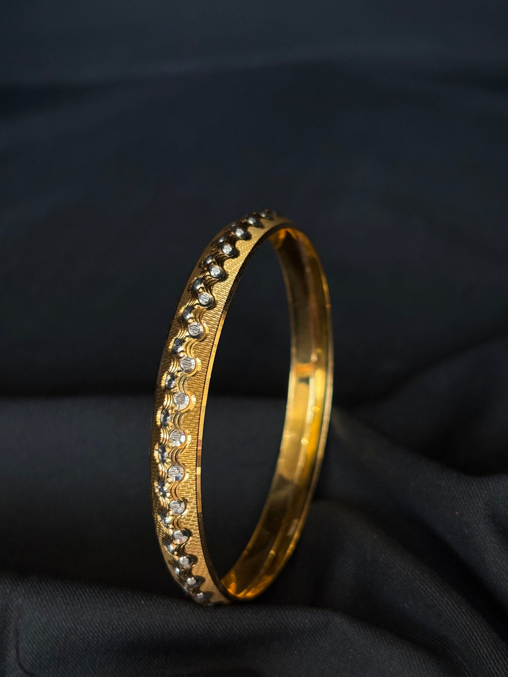 22K Gold Sikh Kara with Diamond-Like Accents