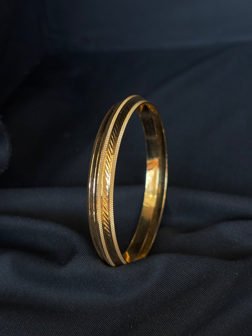 22K Gold Sikh Kara with Traditional Engraved Design