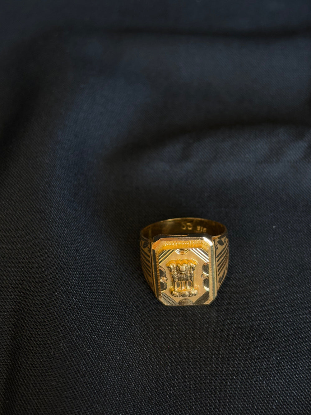 22KT Gold Men's Signet Ring with National Emblem Design - Symbol of Pride & Tradition