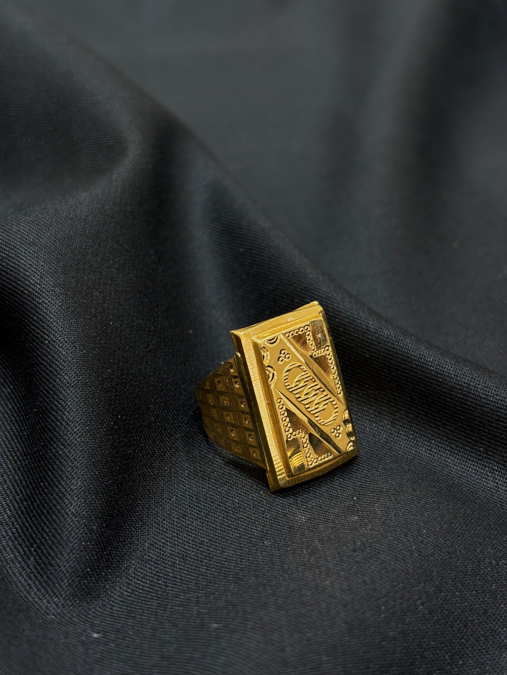 22K Gold Gents Ring with Bold Rectangular Setting & Intricate Detailing