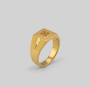 Gents Embossed 22K Gold Signet Ring | Ornate Lattice Square Band