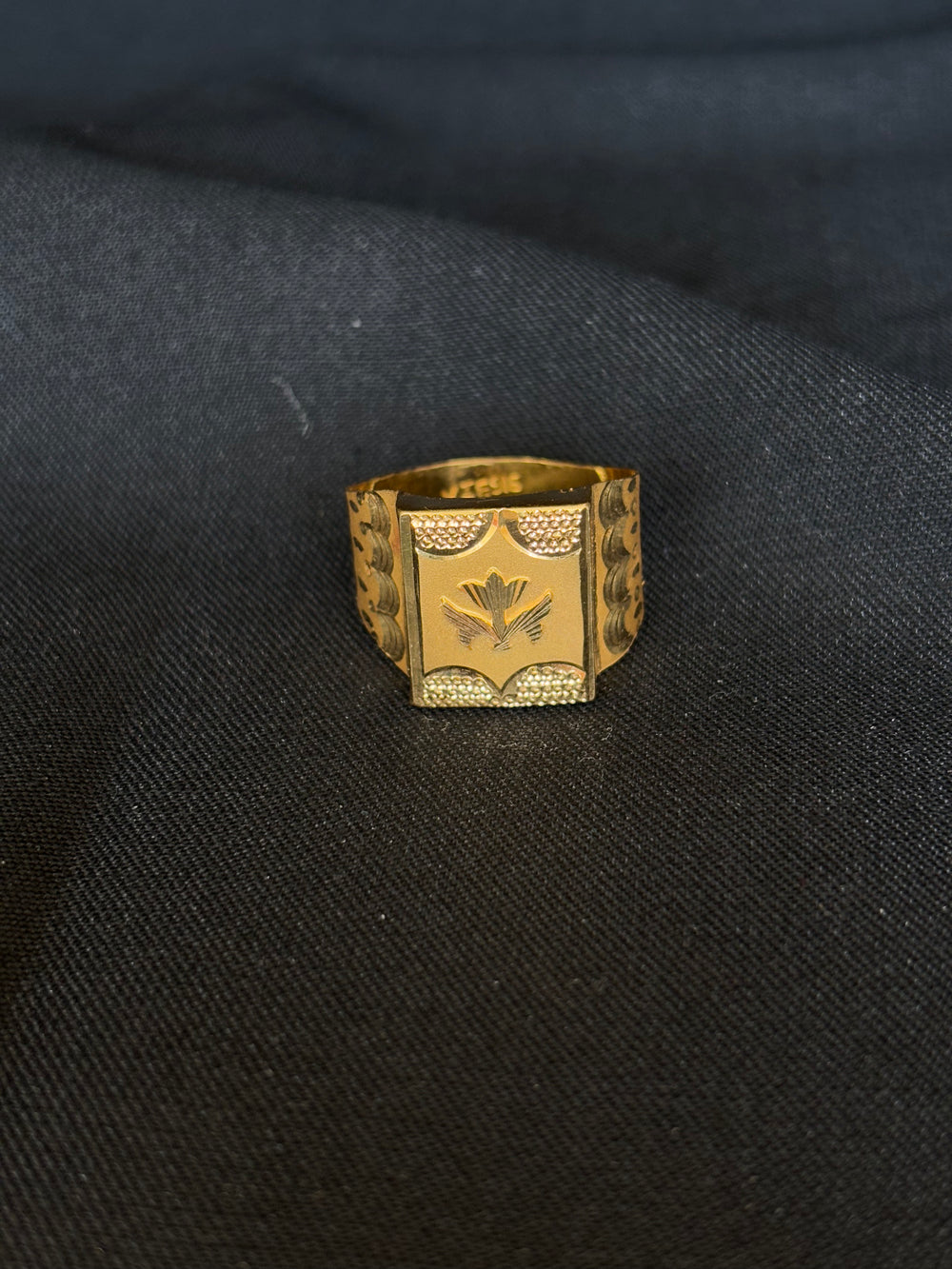 22K Gold Gents Ring with Distinctive Central Motif & Textured Band.