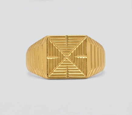 Gents  Diamond-Pattern 22K Gold Ring | Engraved Geometric Signet