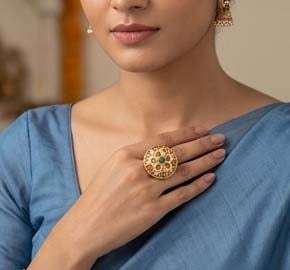 Lady's 22K Gold Filigree Flower Ring | Ornate Floral Statement Jewelry
