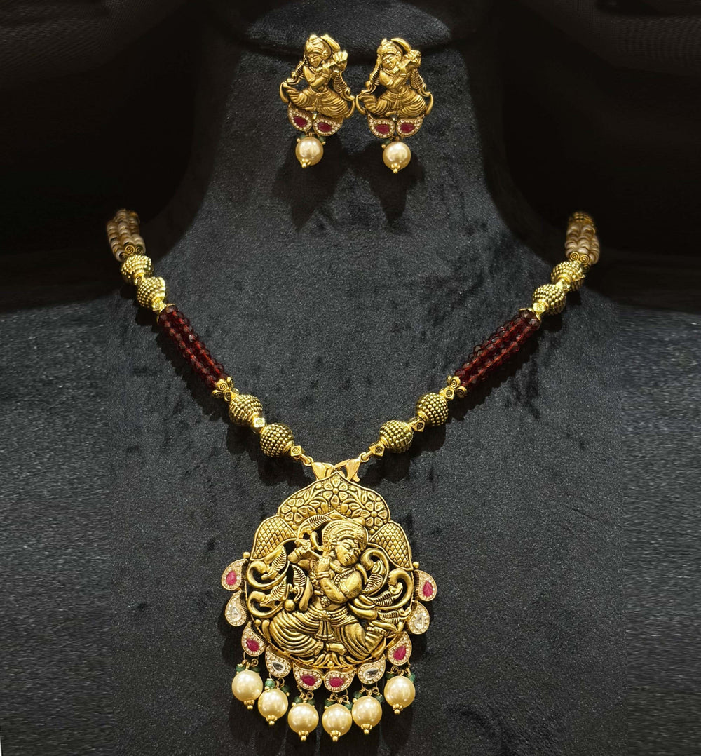 Traditional 22K Gold Sunburst Medallion Choker Set