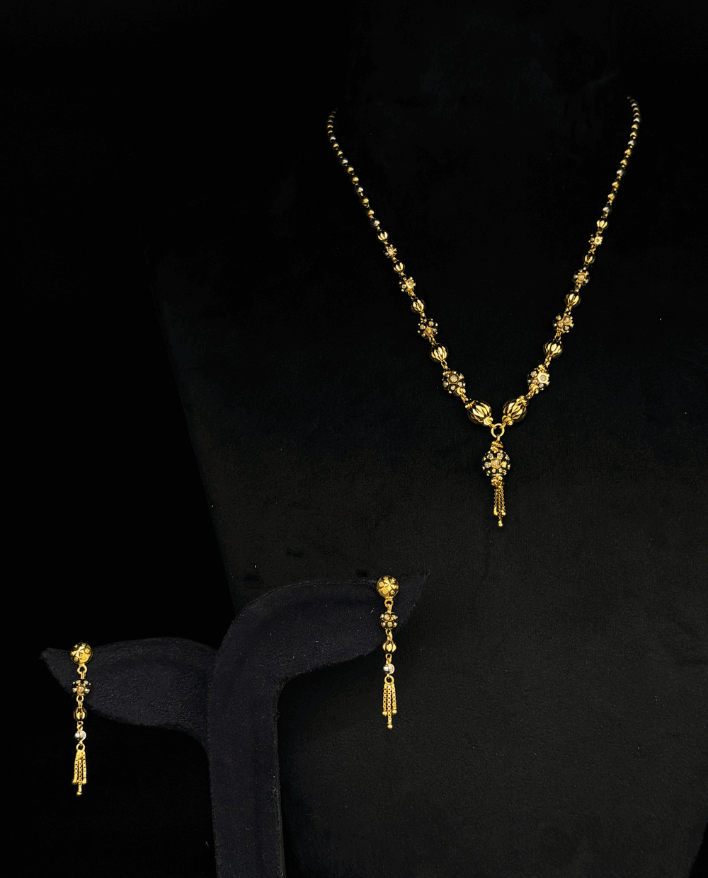 22K Gold Mangalsutra Necklace and Earrings Set