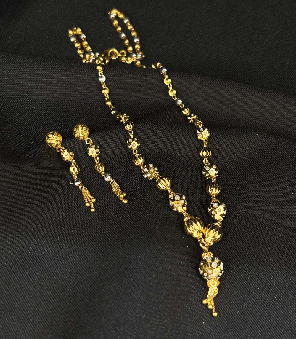 22K Gold Mangalsutra Necklace and Earrings Set