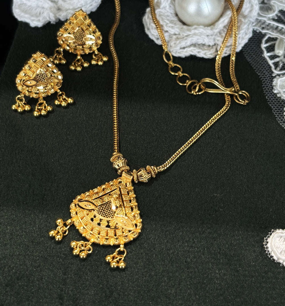 22K Gold Necklace and Earrings Set with Dangling Details