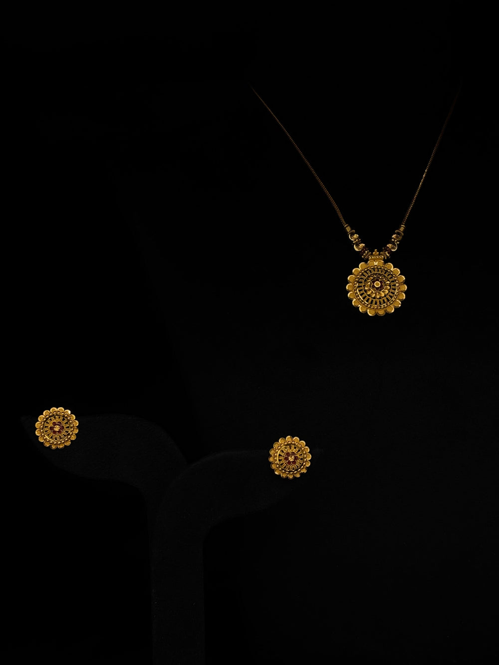 22KT Gold Necklace and Earrings Set with Floral Design