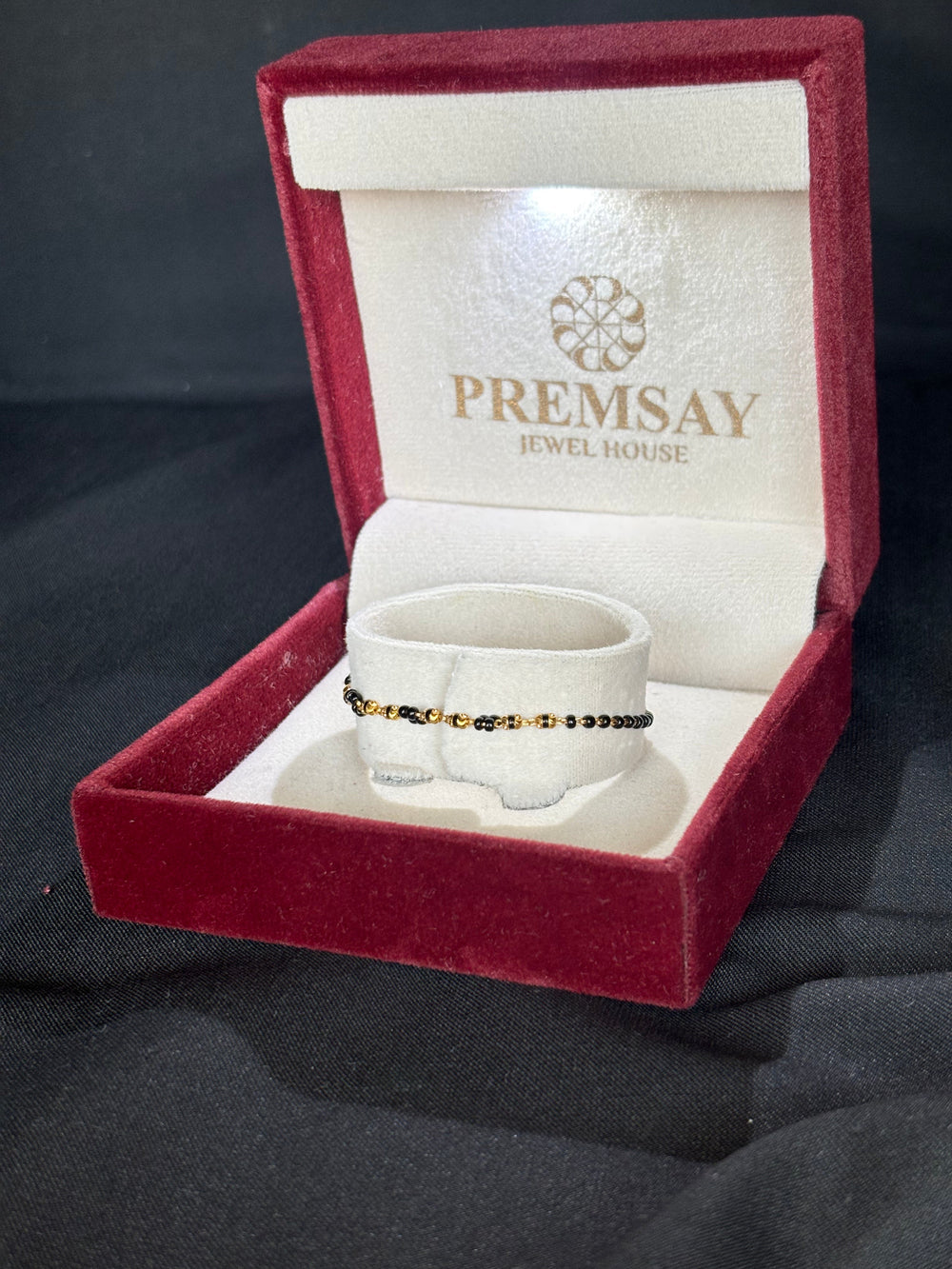 22K Gold and Black Bead Bracelet