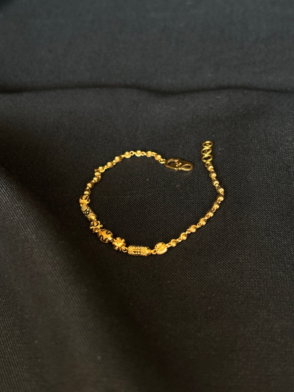 Premsay Jewel House 22K Gold Bracelet - Delicate & Elegant