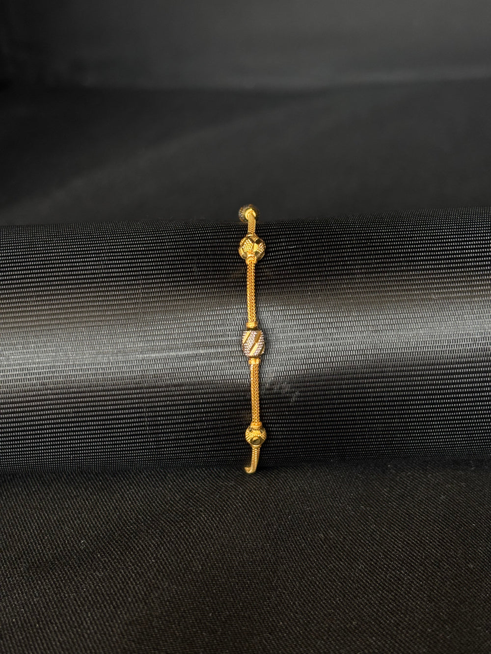 22K Gold Chain Bracelet with Textured Accents