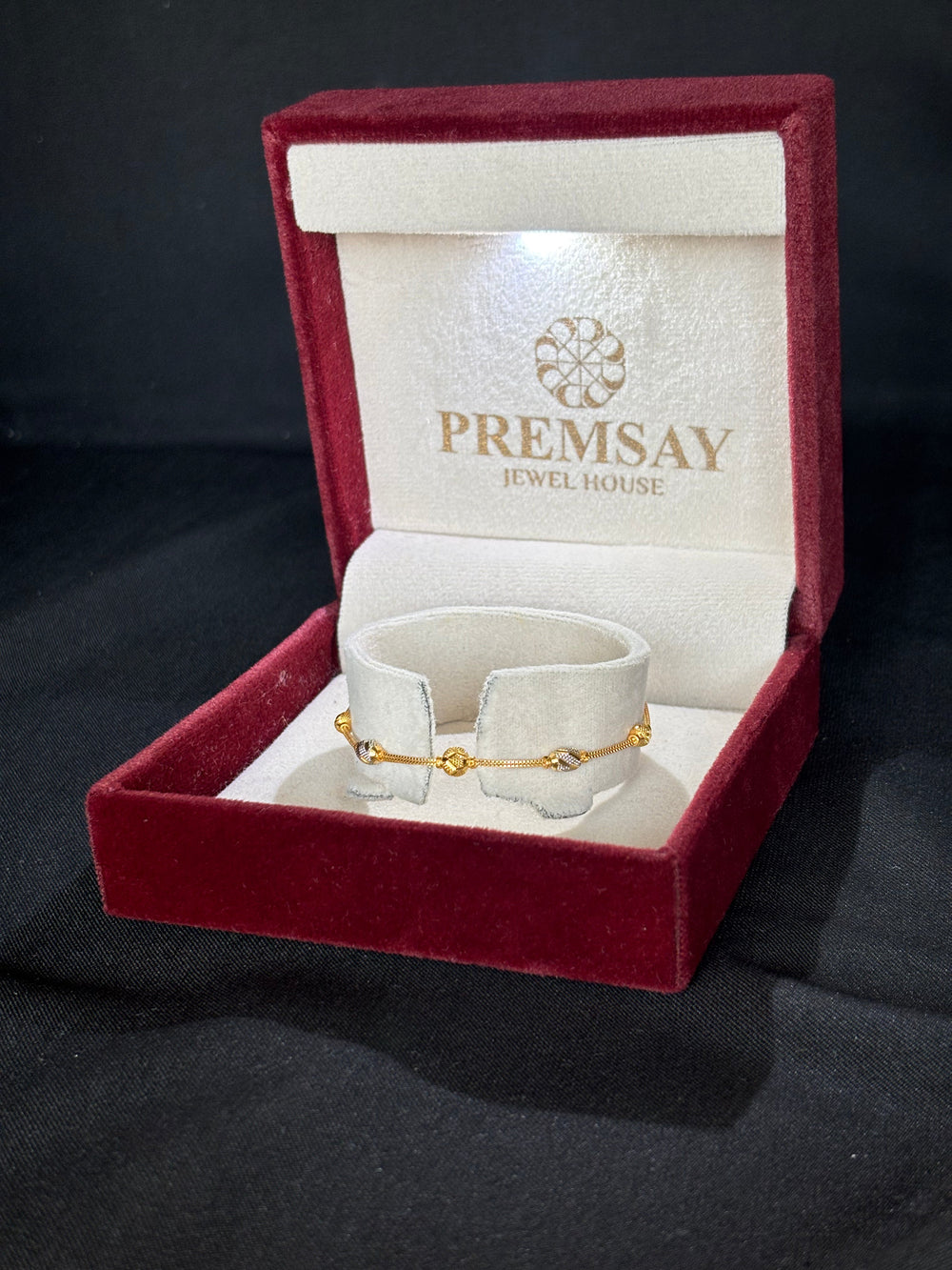 22K Gold Chain Bracelet with Textured Accents
