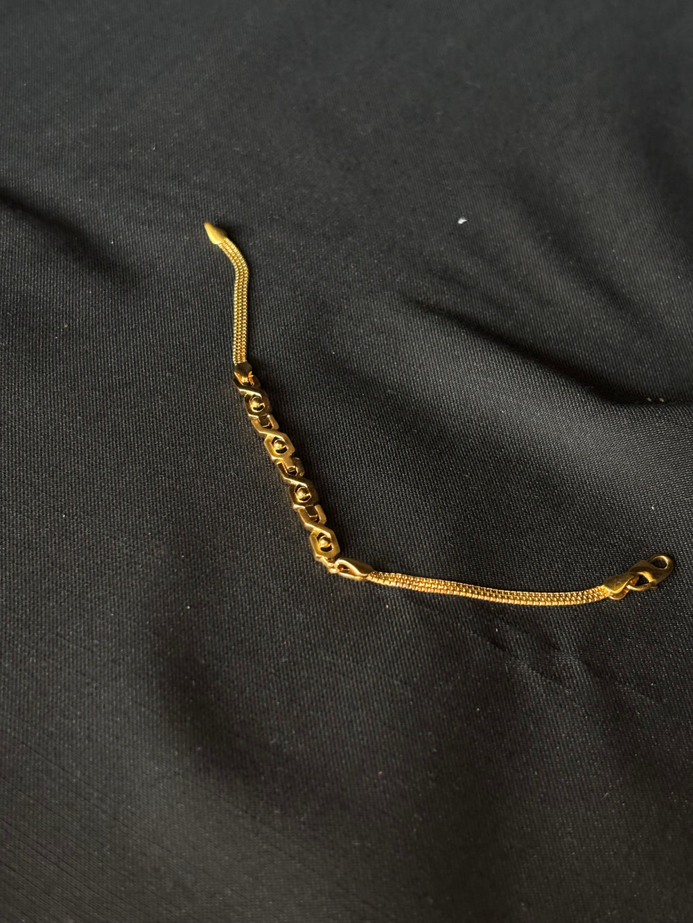 22KT Gold Link Bracelet with Unique Cutouts