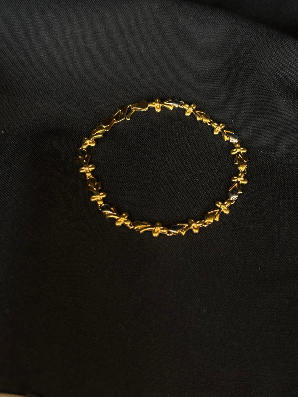 Dainty 22K Gold Floral Link Bracelet - Delicate & Elegant