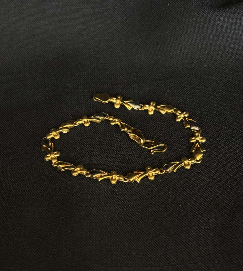 Dainty 22K Gold Floral Link Bracelet - Delicate & Elegant