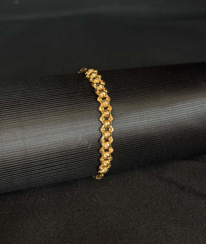 22K Gold Ganch Bracelet with Detailed Pattern