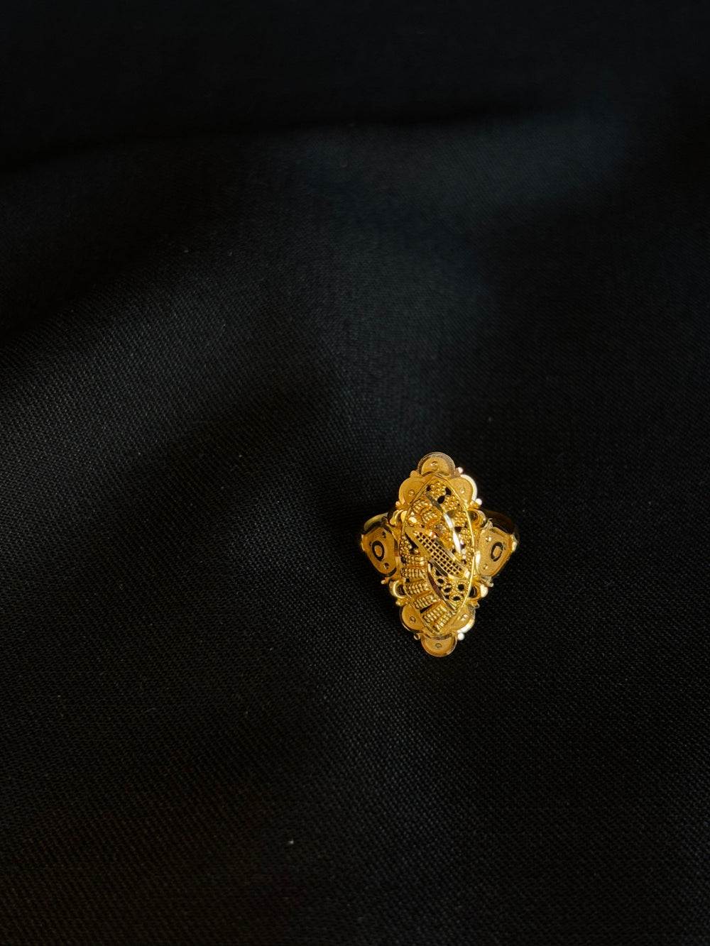 22KT Gold Elegant Filigree Ring - Intricate Traditional Design