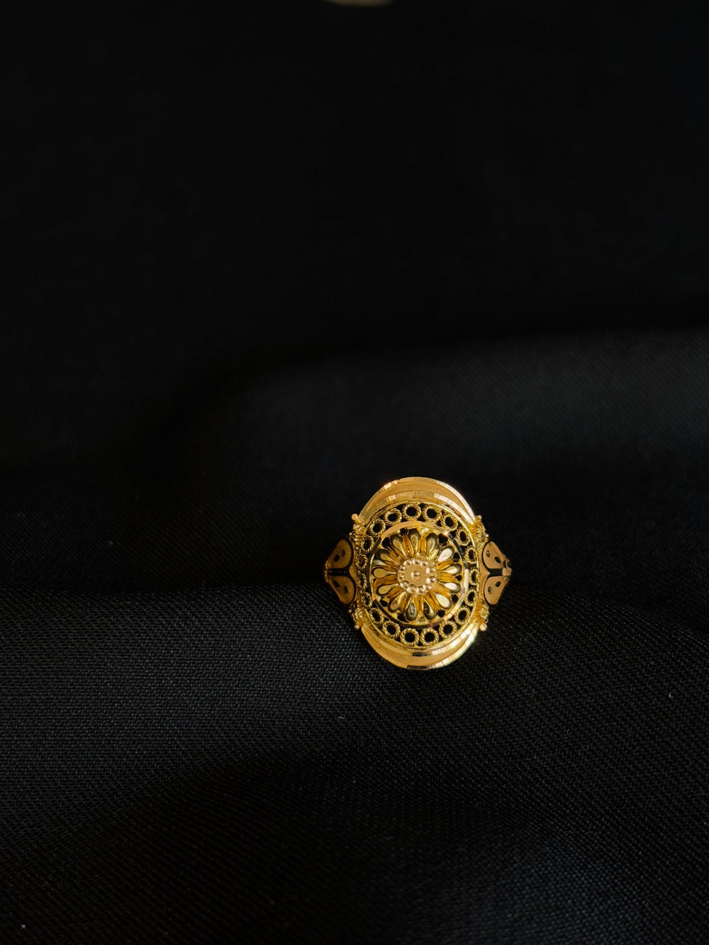 22KT Gold Round Filigree Ring with Intricate Detailing - Traditional Indian Design