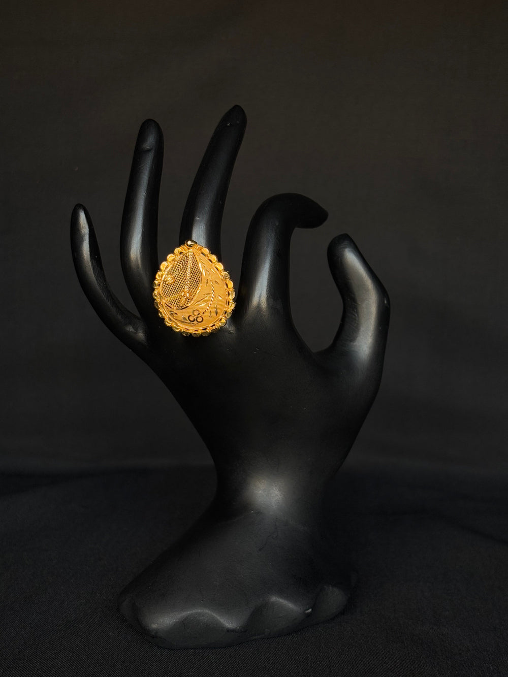 22K Gold Round Filigree Ring with Leaf Motif - Traditional Indian Design
