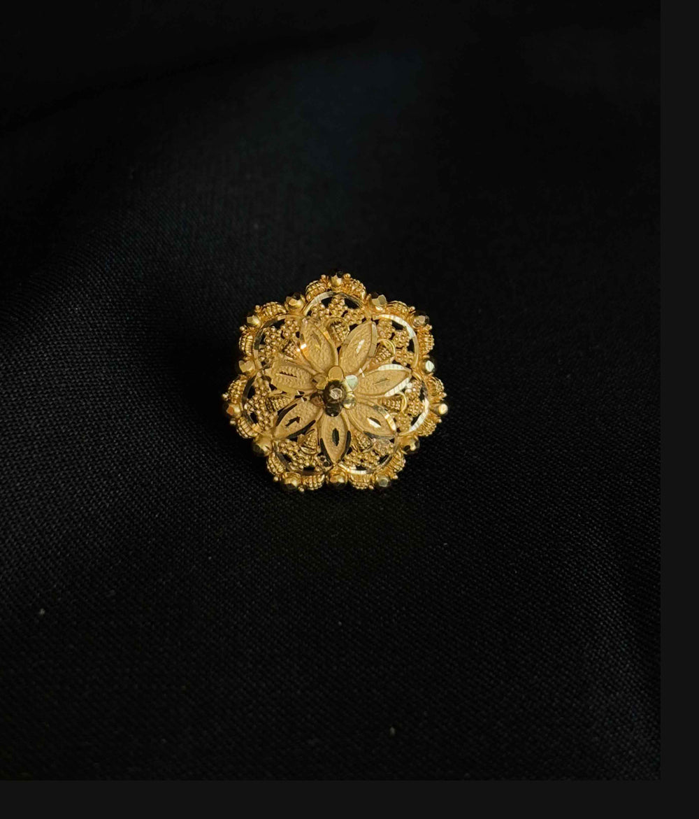 22KT Gold Floral Filigree Ring - Elegant & Lightweight Traditional Design