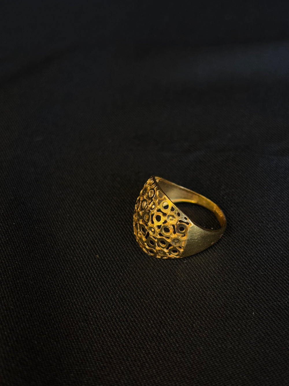 22K Gold Openwork Dome Ladies Ring.