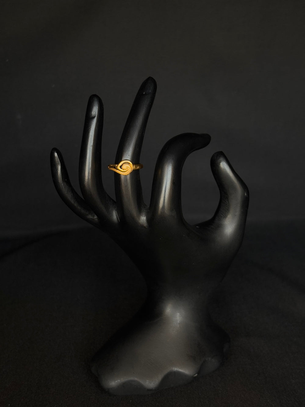 22K Gold Knot Ring - Minimalist & Elegant Design