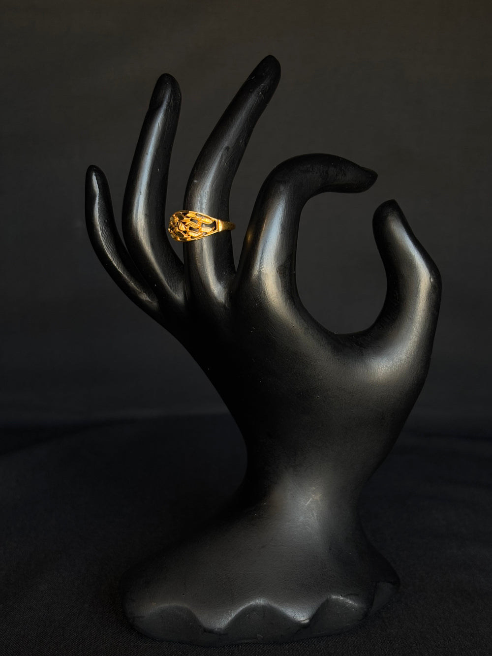 22K Gold Intertwined Knot Ring - Symbolic & Elegant Design