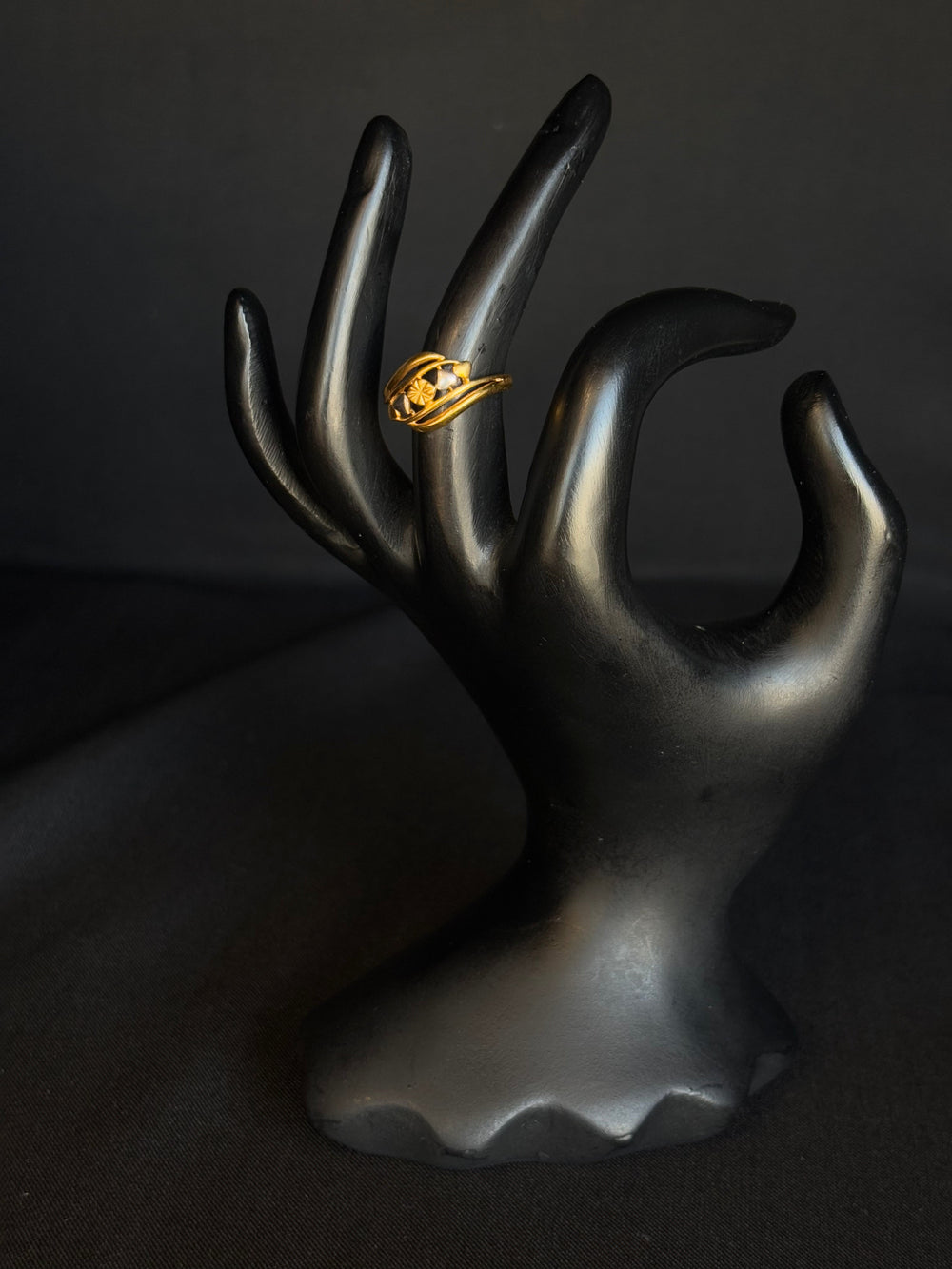 22K Gold Swirl Ring with Gemstone Accents - Modern & Elegant