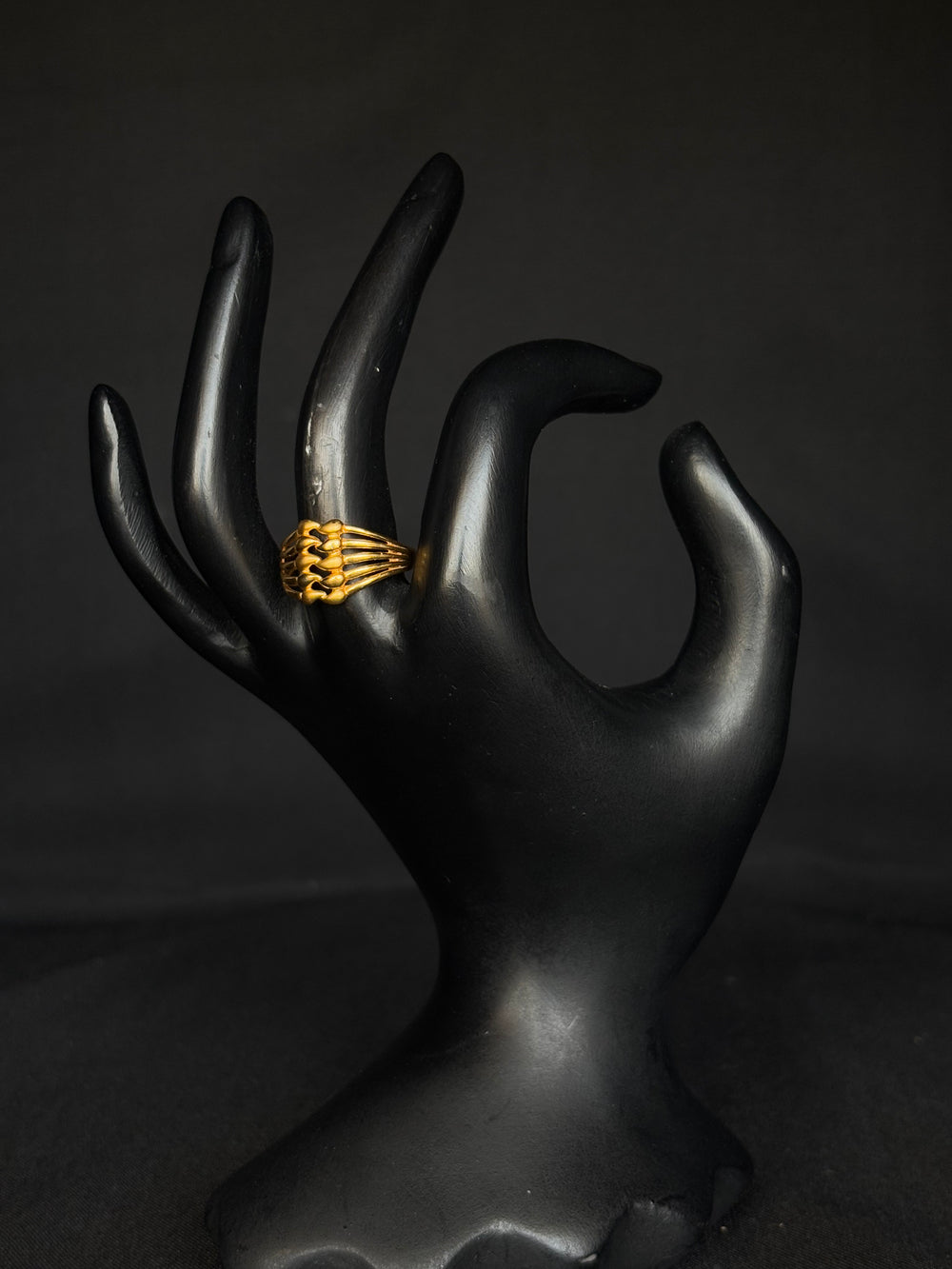 22K Gold Ladies Ring with Clustered Design