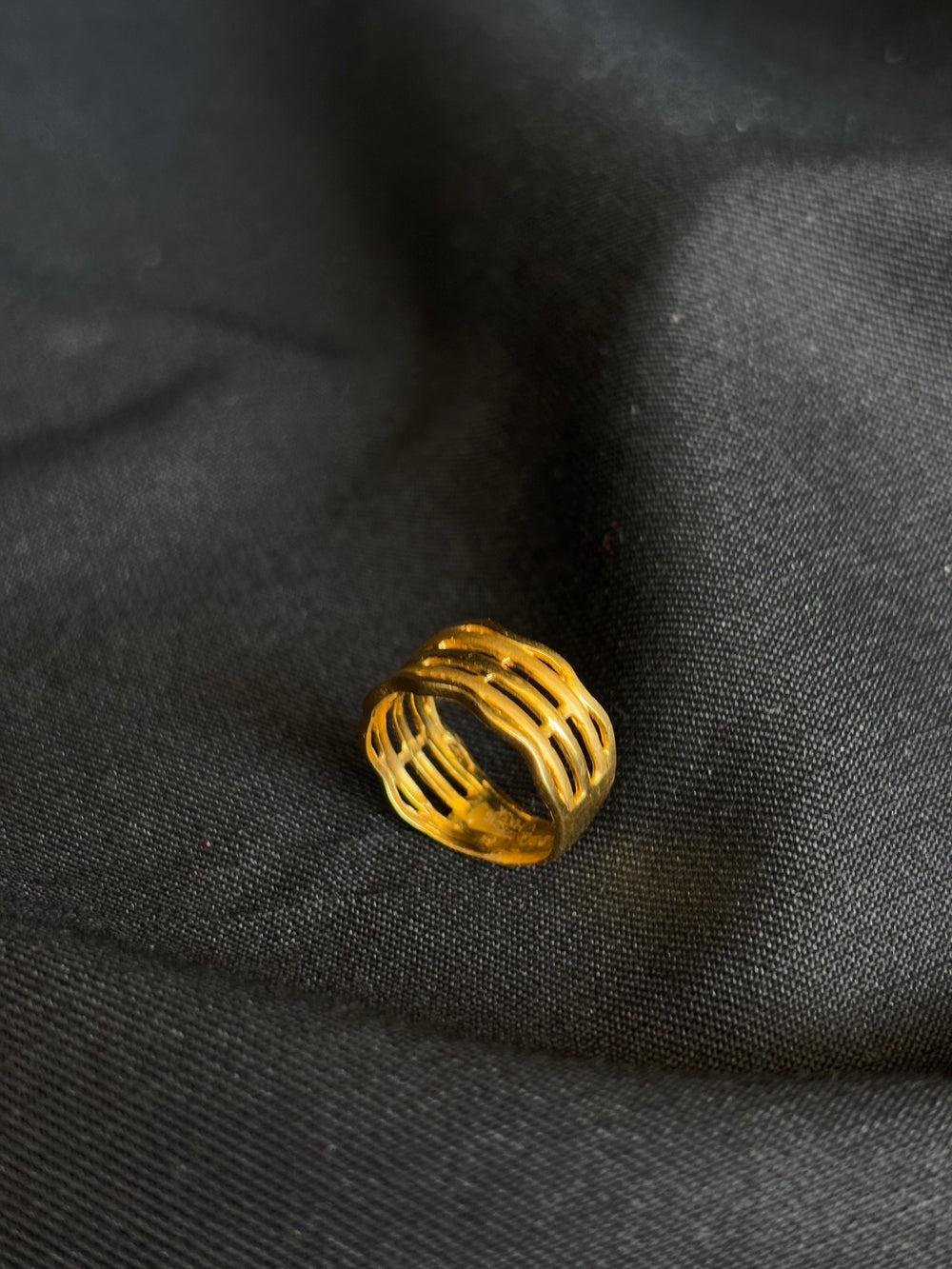 22K Gold Ladies Ring with Openwork Band Design.