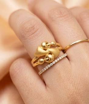 Gents 22K Gold Woven Pattern Ring | Modern Textured Signet Band
