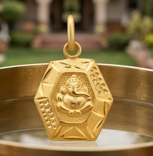 22KT Gold Goddess Lakshmi Pendant | Wealth & Prosperity Religious Jewelry