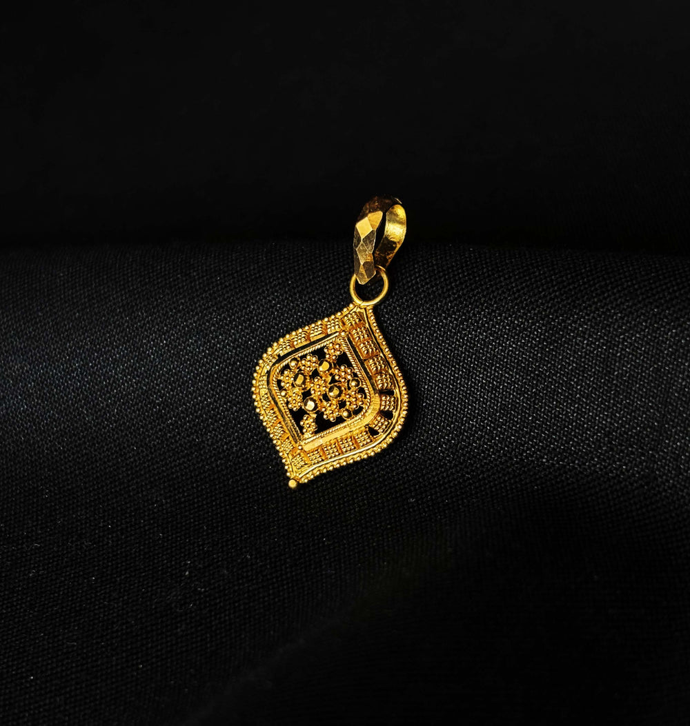 22K Gold Paisley Filigree Pendant with Floral Center (Without Chain)