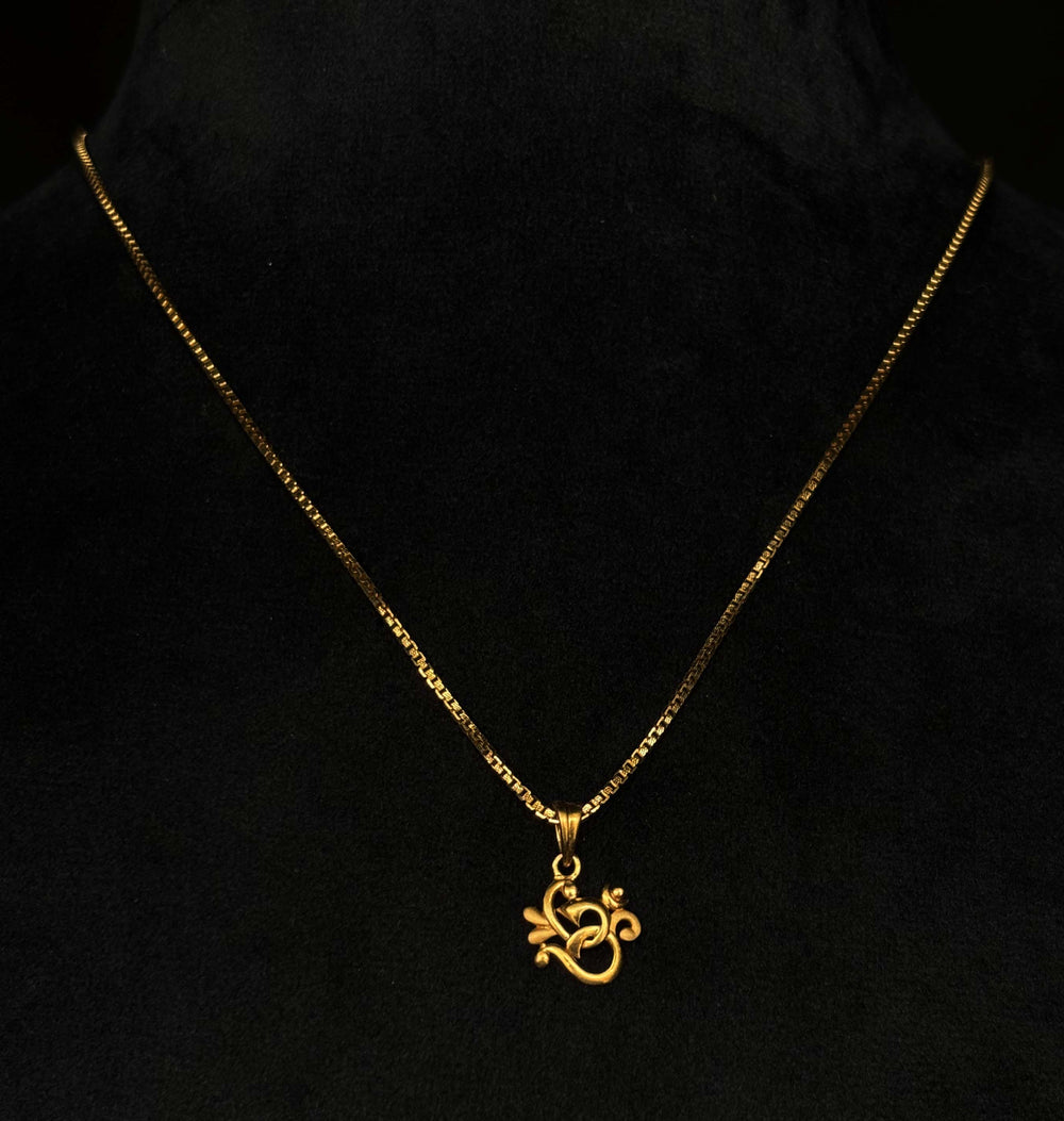 22KT Gold Om Symbol Pendant (Without Chain)