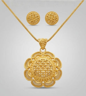 22KT Gold Heart-Motif Necklace Set | Elegant Pendant & Dangle Earrings