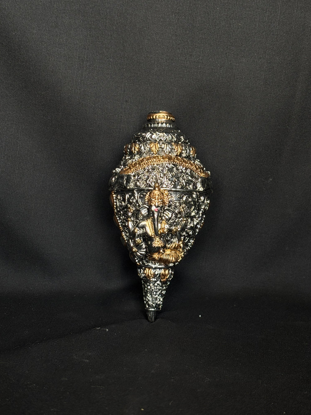 999 Pure Silver Foil Ganesha Shankh - A Symbol of Divine Blessings & Prosperity