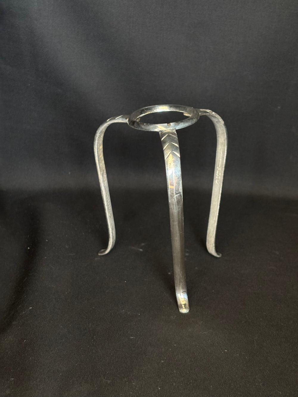 92.5 Sterling Silver Kalash Stand - Elegant and Functional